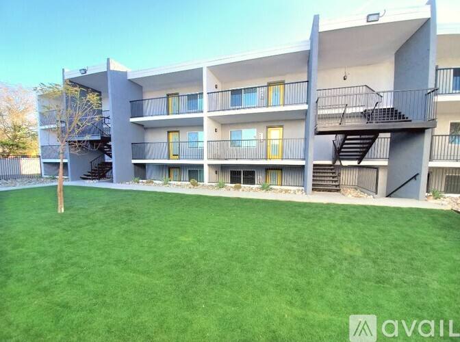 4117 N 15th Ave #202, Phoenix, AZ 85015 - Apartment for Rent - Image 2