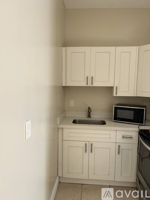 2513 NW 19th St #4, Fort Lauderdale, FL 33311 - Apartment for Rent - Image 3