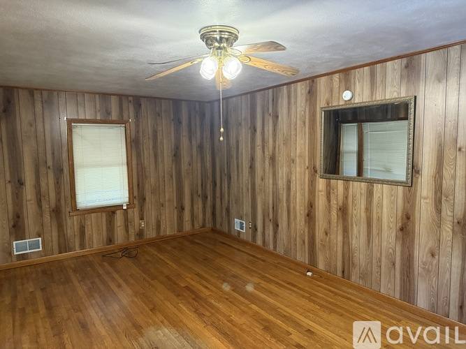 827 6th Ave SW, Hickory, NC 28602 - House for Rent - Image 7