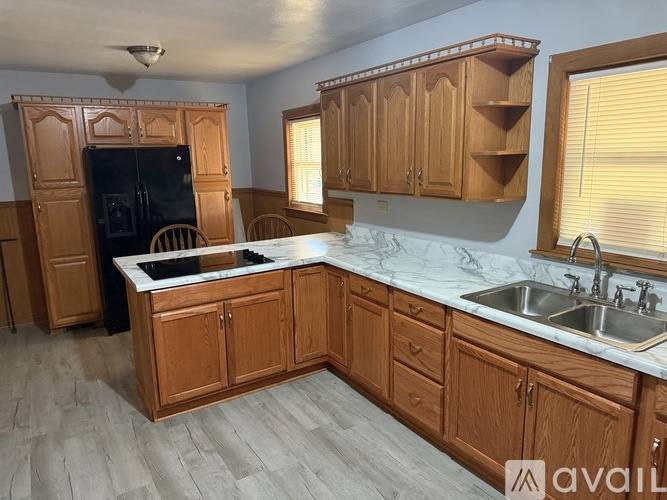 827 6th Ave SW, Hickory, NC 28602 - House for Rent - Image 2