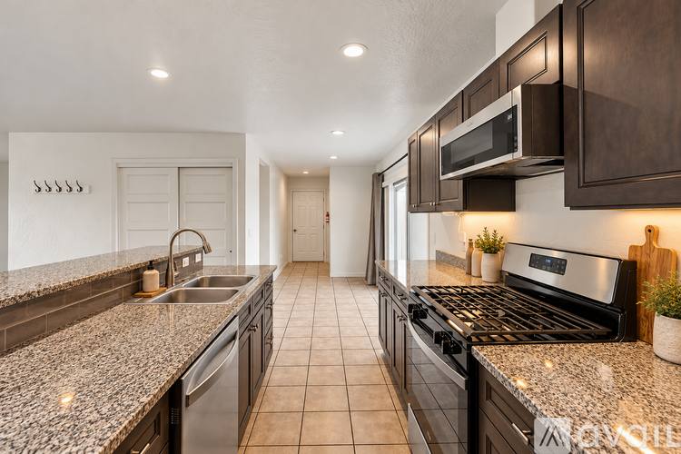 14859 N Nixon Loop, Rathdrum, ID 83858 - Townhouse for Rent - Image 9