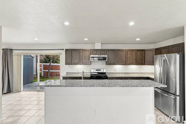 14859 N Nixon Loop, Rathdrum, ID 83858 - Townhouse for Rent - Image 8