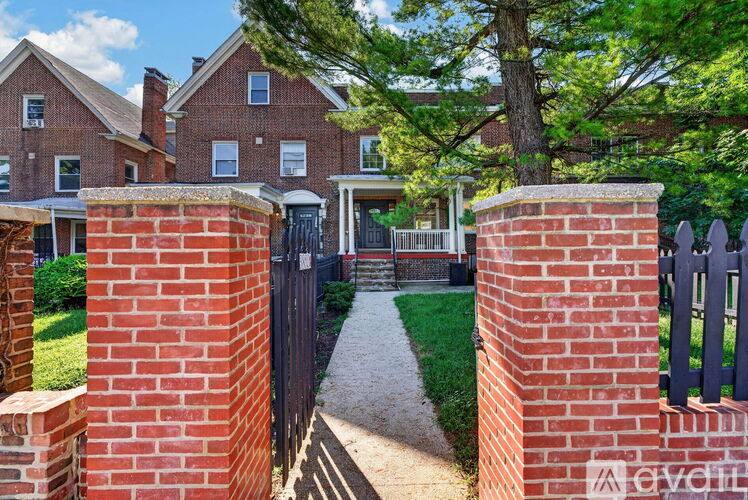 3802 Greenmount Ave, Baltimore, MD 21218 - House for Rent - Image 2