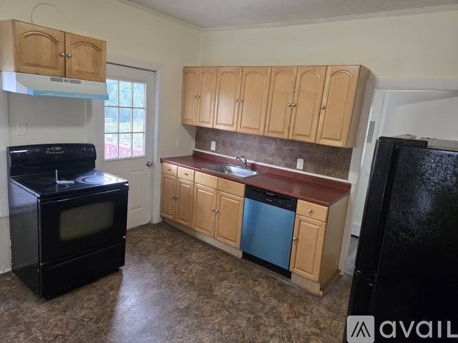 60 Oak St #2, Taunton, MA 02780 - Apartment for Rent - Image 3