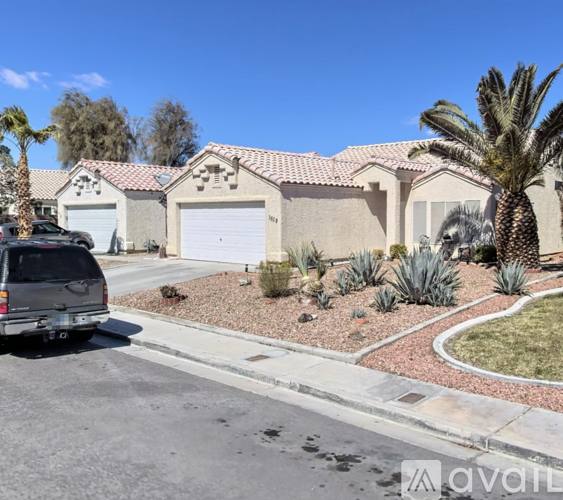 1528 Hollow Tree Dr, North Las Vegas, NV 89032 - House for Rent - Image 2