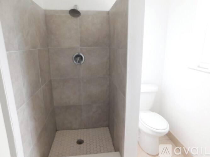 825 NE 6th St #3, Fort Lauderdale, FL 33304 - Apartment for Rent - Image 9