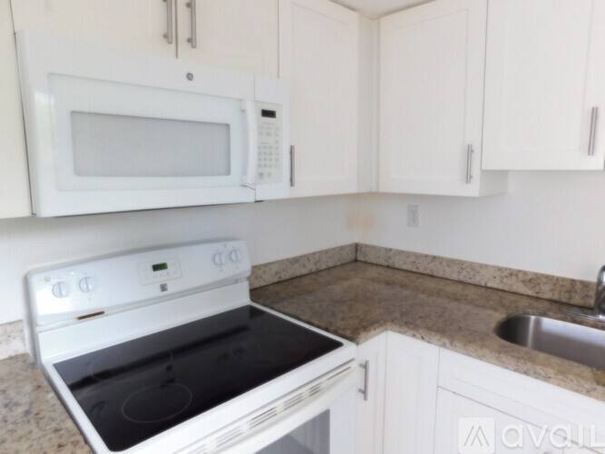 825 NE 6th St #3, Fort Lauderdale, FL 33304 - Apartment for Rent - Image 4