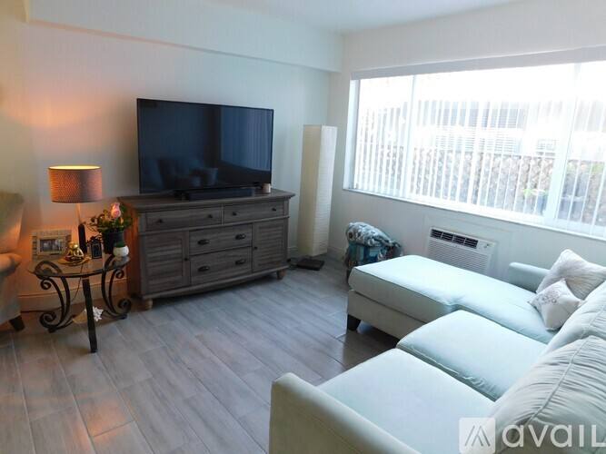 825 NE 6th St #2, Fort Lauderdale, FL 33304 - Apartment for Rent - Image 10