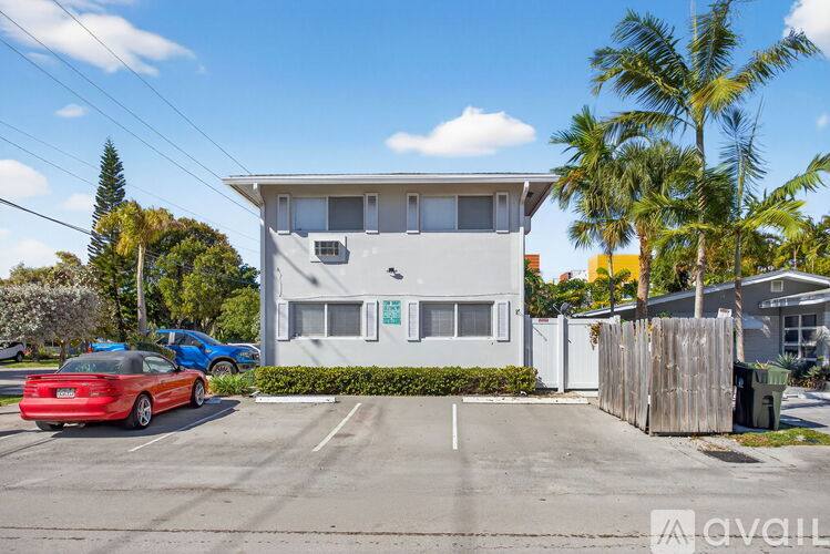 825 NE 6th St #2, Fort Lauderdale, FL 33304 - Apartment for Rent - Image 2