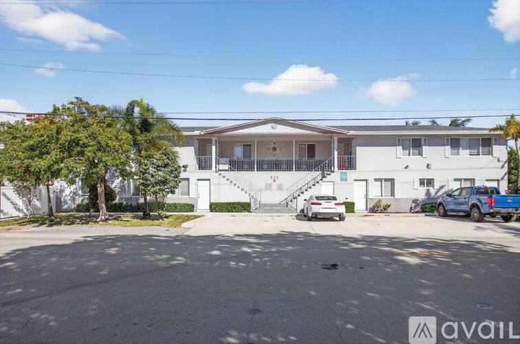 825 NE 6th St #2, Fort Lauderdale, FL 33304 - Apartment for Rent