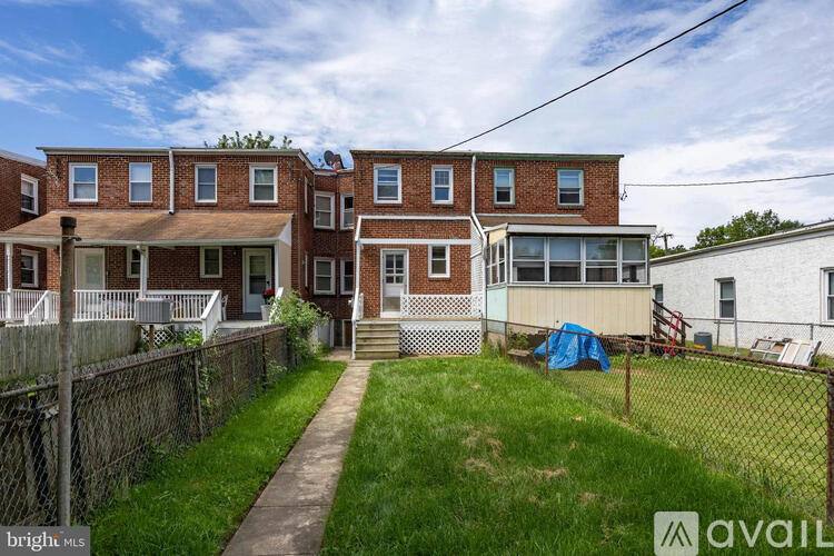 337 Stuart Ave, Downingtown, PA 19335 - Townhouse for Rent - Image 3