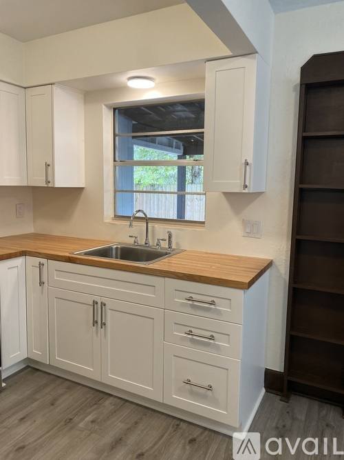 115 SE 9th St, Gainesville, FL 32601 - House for Rent - Image 10