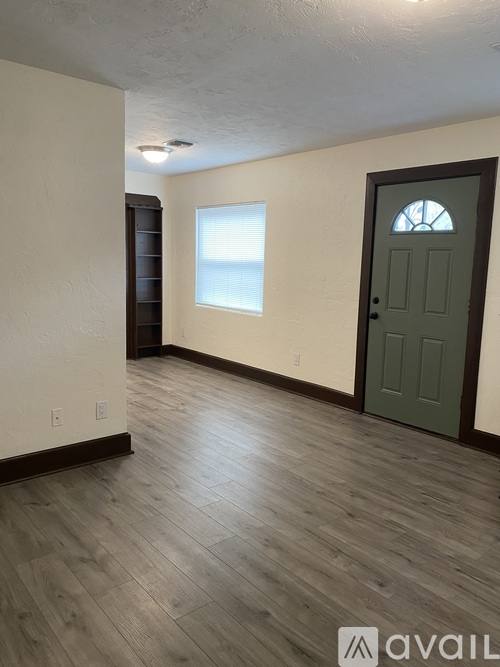 115 SE 9th St, Gainesville, FL 32601 - House for Rent - Image 3