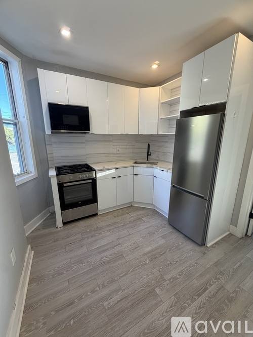 Apartment for rent at 88 Wallis Ave #1B, Jersey City, NJ 07306