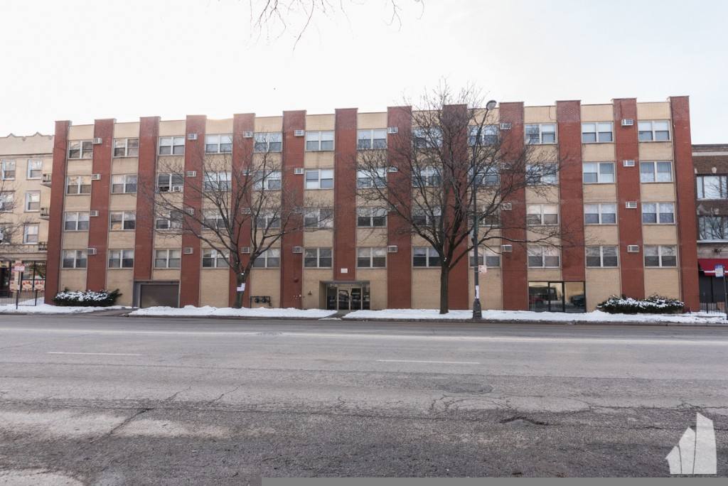 Apartment for rent at 6830 N Sheridan Rd, Chicago, IL 60626