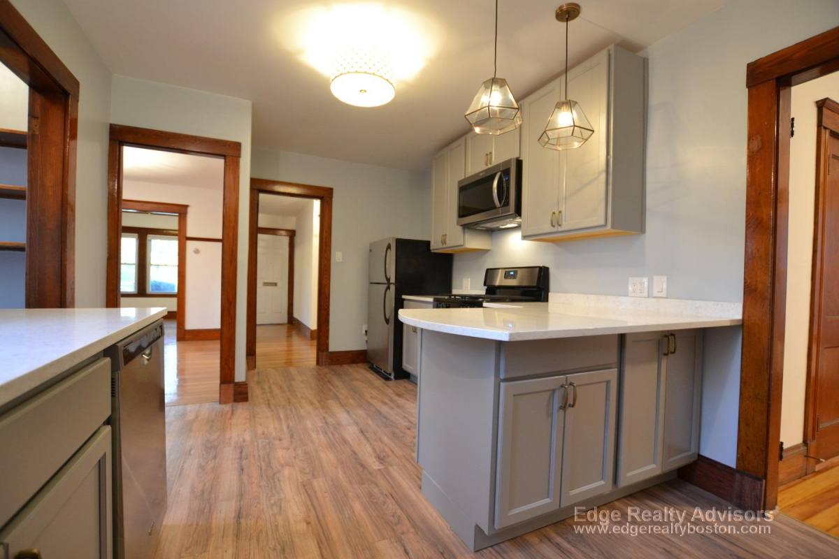 242 Lake St #1, Brighton, MA 02135 - House for Rent - Image 2