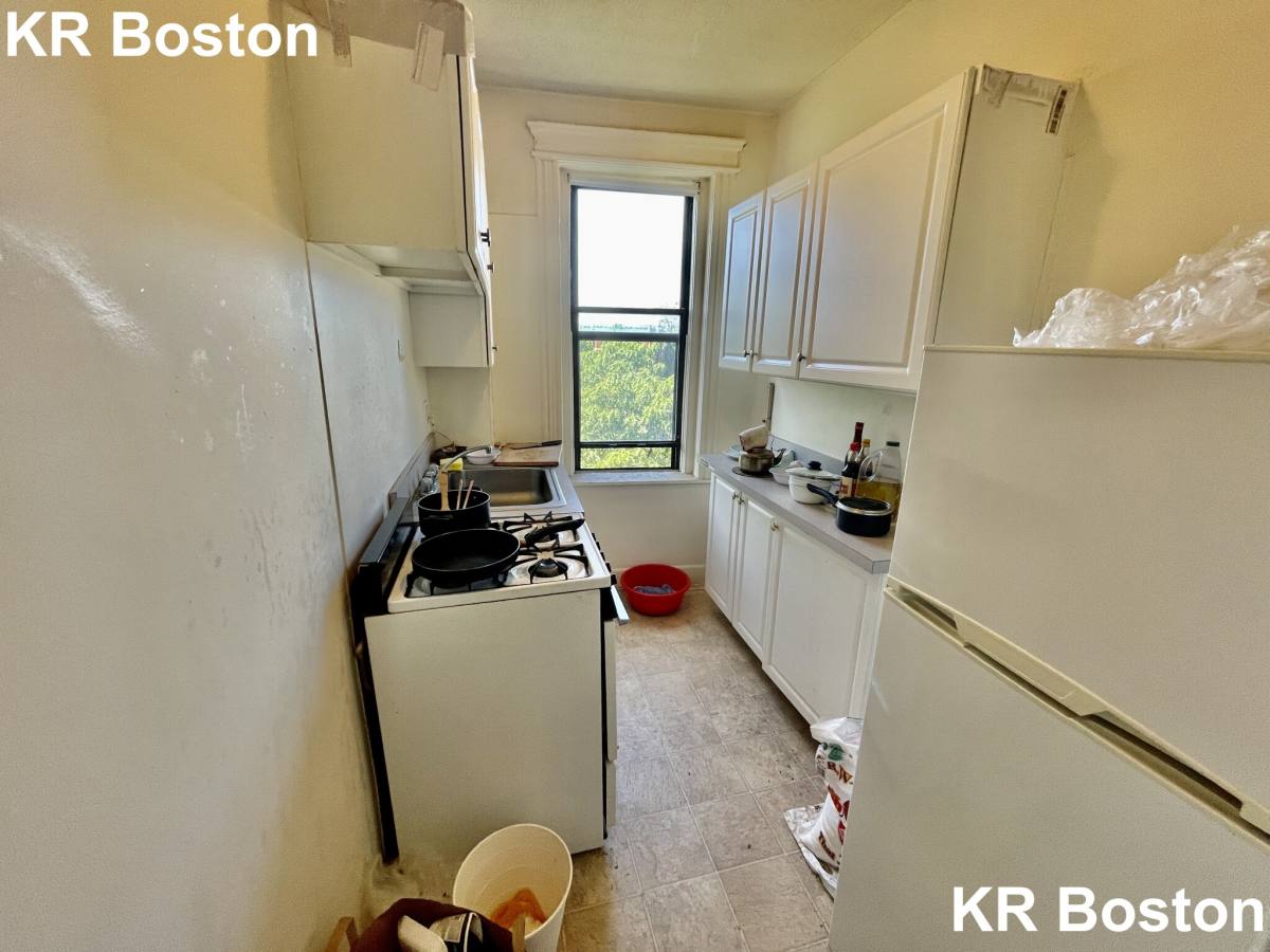 1160 Commonwealth Ave #42, Allston, MA 02134 - Apartment for Rent - Image 3