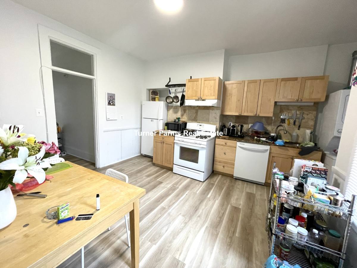 254 Windsor #2R, Cambridge, MA 02139 - Apartment for Rent - Image 2