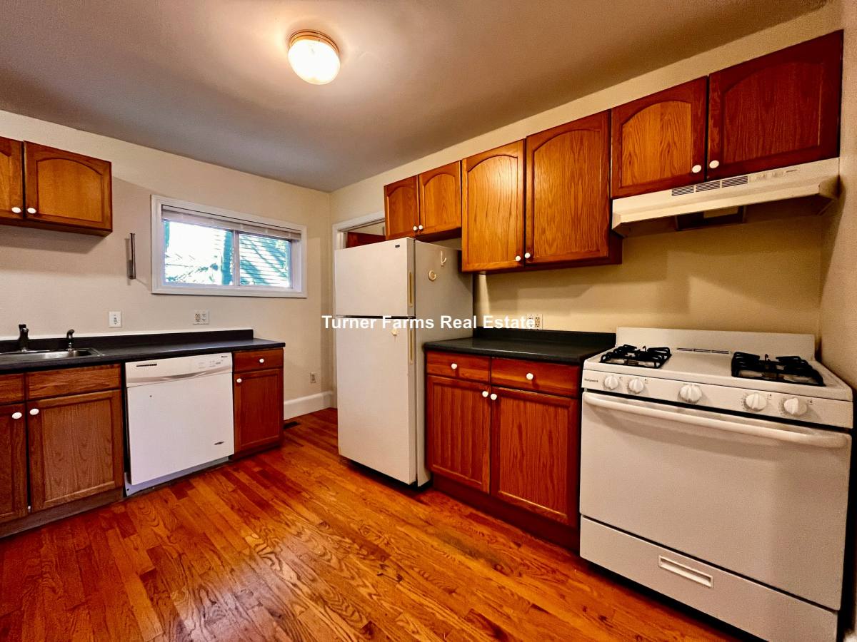 17 Bay #1R, Cambridge, MA 02139 - Apartment for Rent - Image 2