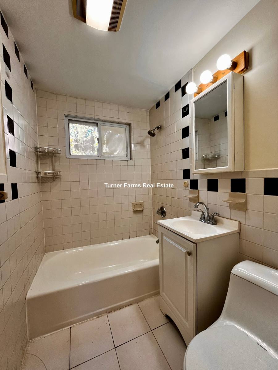17 Bay #1R, Cambridge, MA 02139 - Apartment for Rent - Image 10