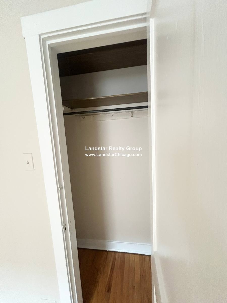 2348 W Touhy #2H, Chicago, IL 60645 - Apartment for Rent - Image 4