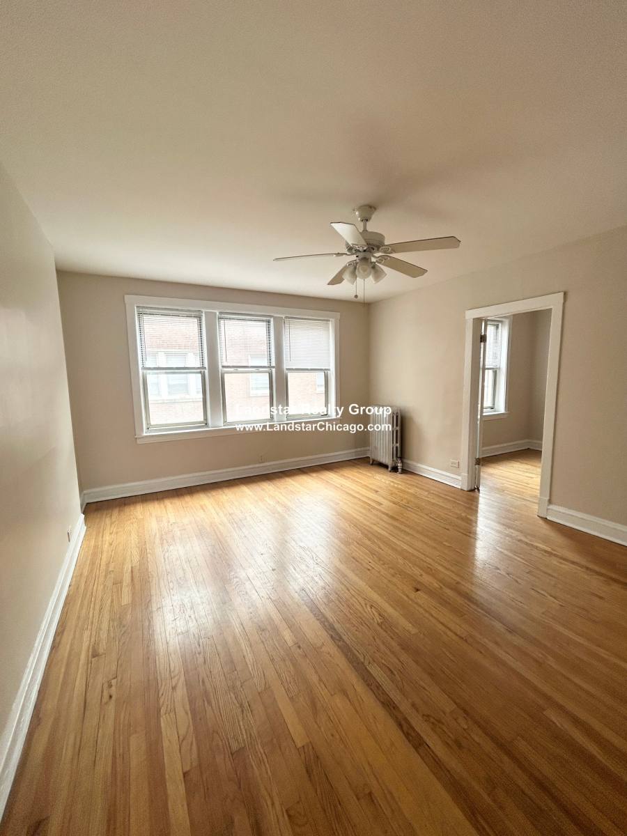 2348 W Touhy #2H, Chicago, IL 60645 - Apartment for Rent