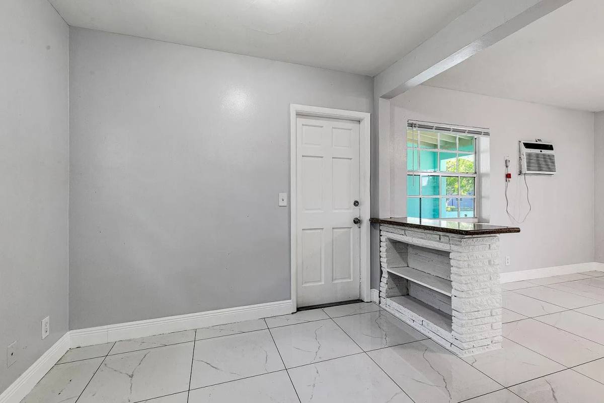 1406 NW 11th St, Fort Lauderdale, FL 33311 - Apartment for Rent - Image 2