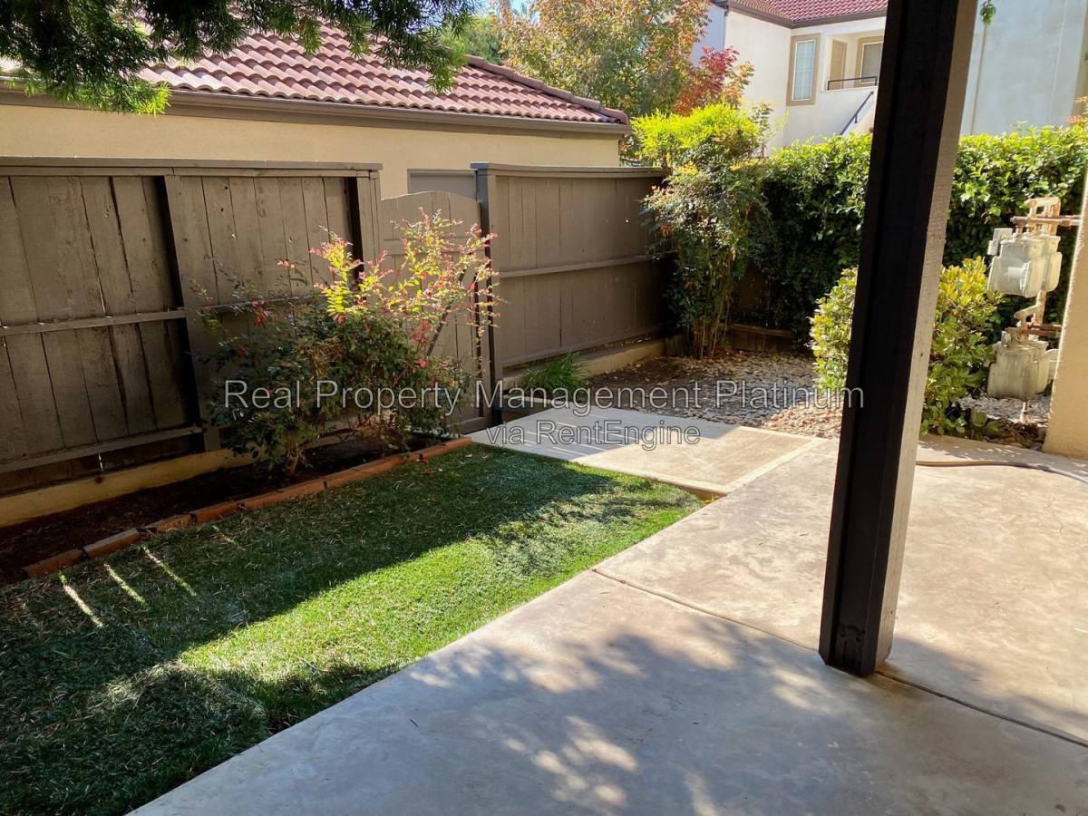 8153 N Cedar Ave #114, Fresno, CA 93720 - Condo for Rent - Image 16