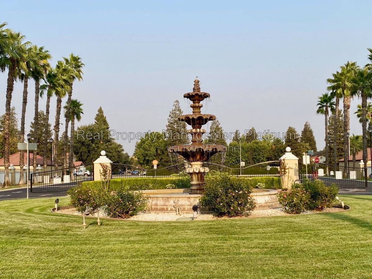 8153 N Cedar Ave #114, Fresno, CA 93720 - Condo for Rent - Image 20