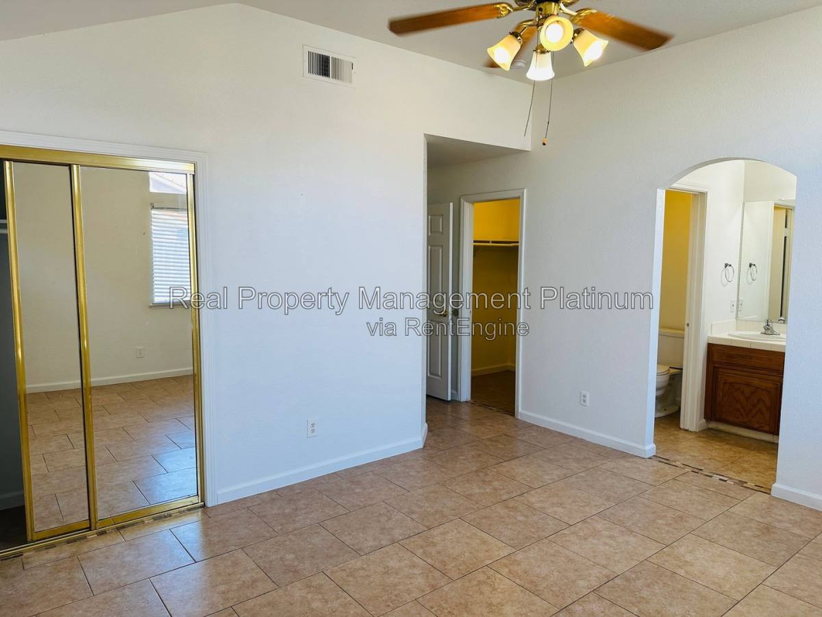 4274 W Weldon Ave, Fresno, CA 93722 - House for Rent - Image 4