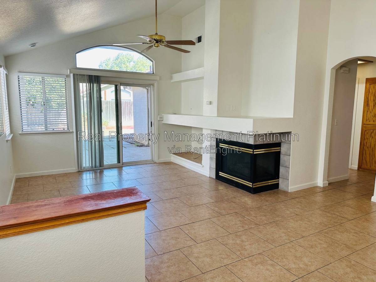 4274 W Weldon Ave, Fresno, CA 93722 - House for Rent - Image 3