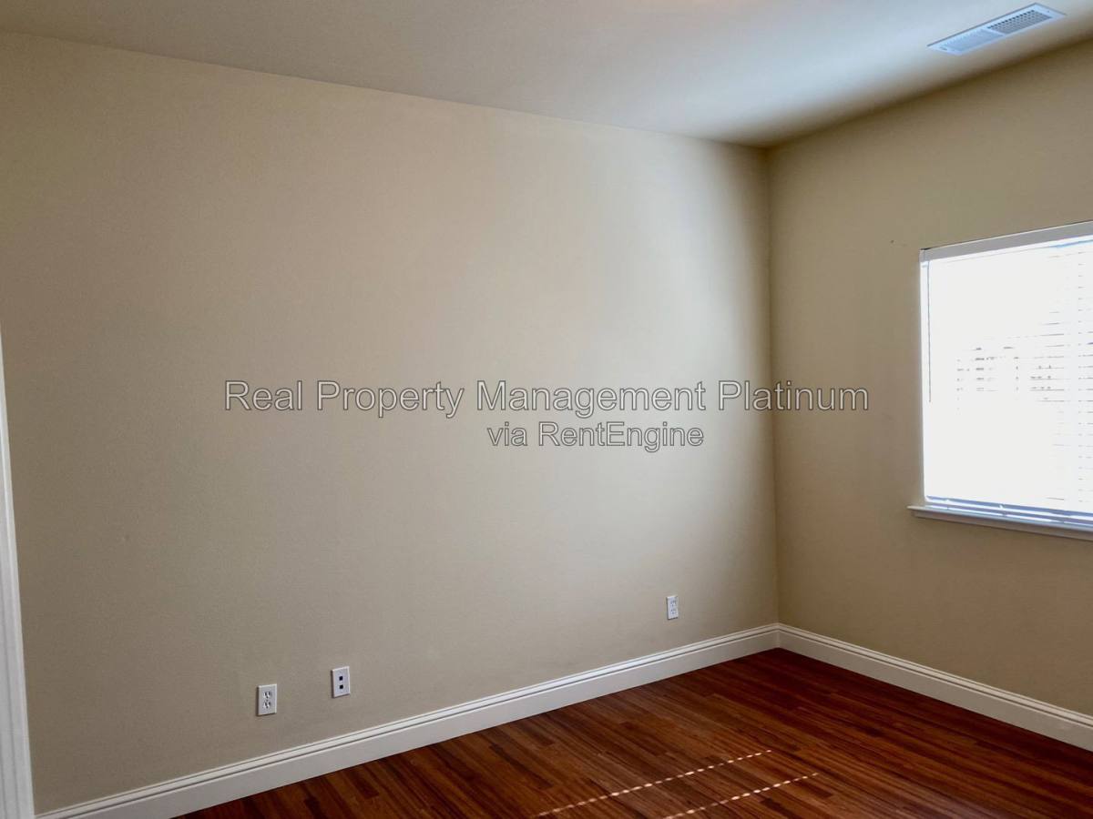 8616 N Garden Ave, Fresno, CA 93720 - House for Rent - Image 13
