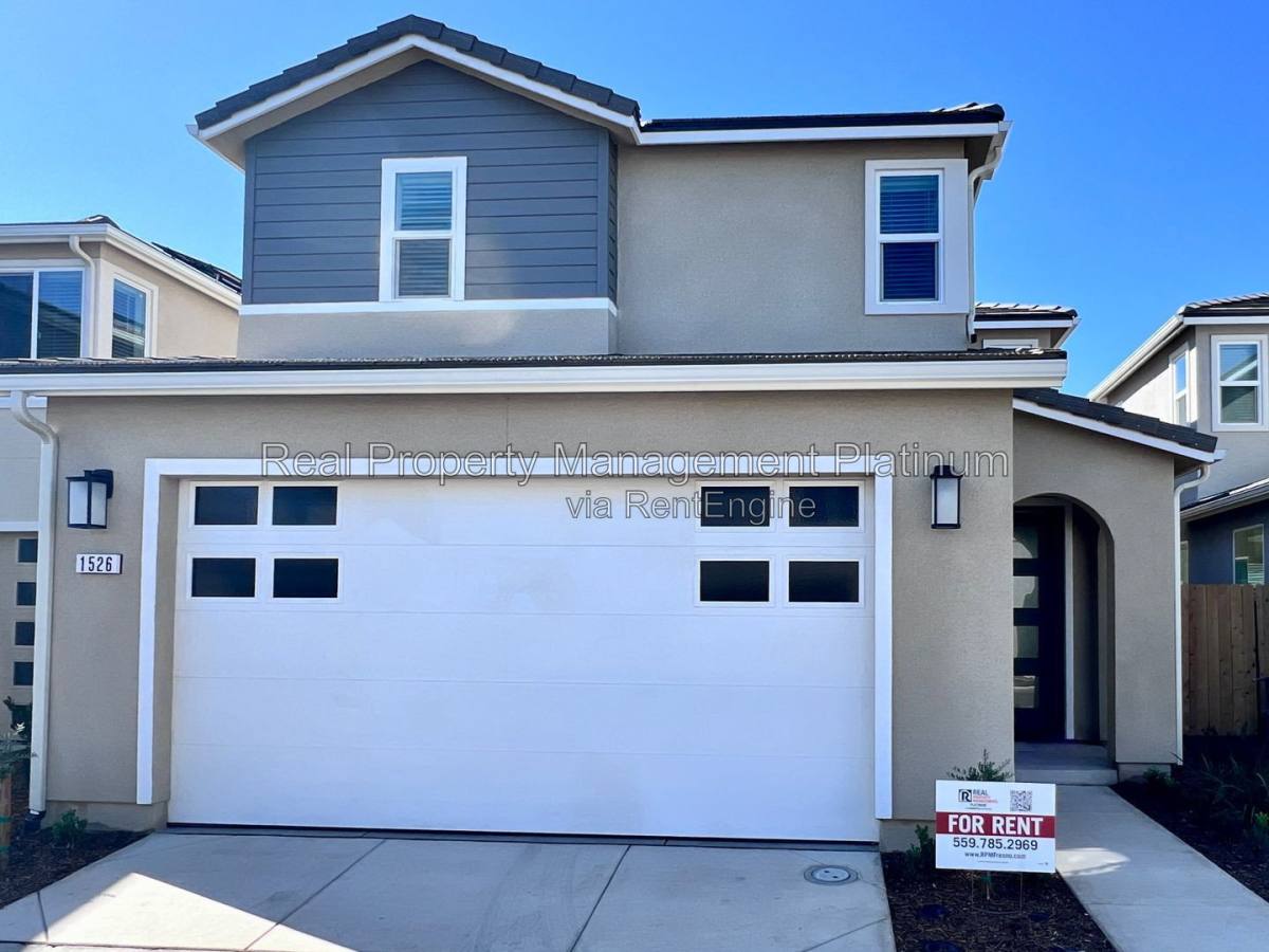 House for rent at 1526 Woodhill Lane, Clovis, CA 93619