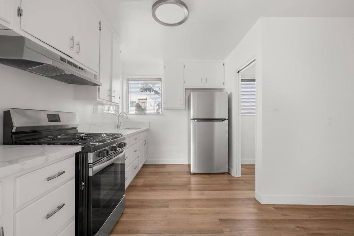 642 W 74th St #4A, Los Angeles, CA 90044 - Apartment for Rent - Image 4