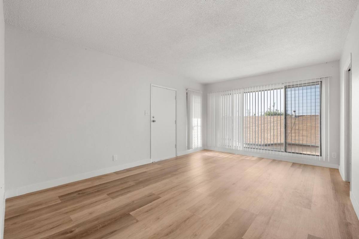 642 W 74th St #4A, Los Angeles, CA 90044 - Apartment for Rent - Image 6