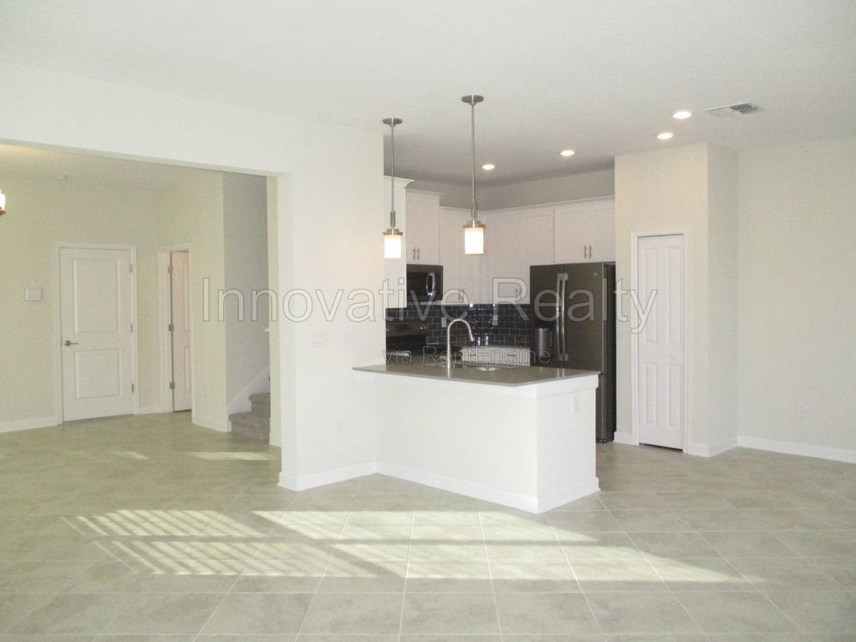 11091 Whistling Pine Way, Orlando, FL 32832 - Townhouse for Rent - Image 8