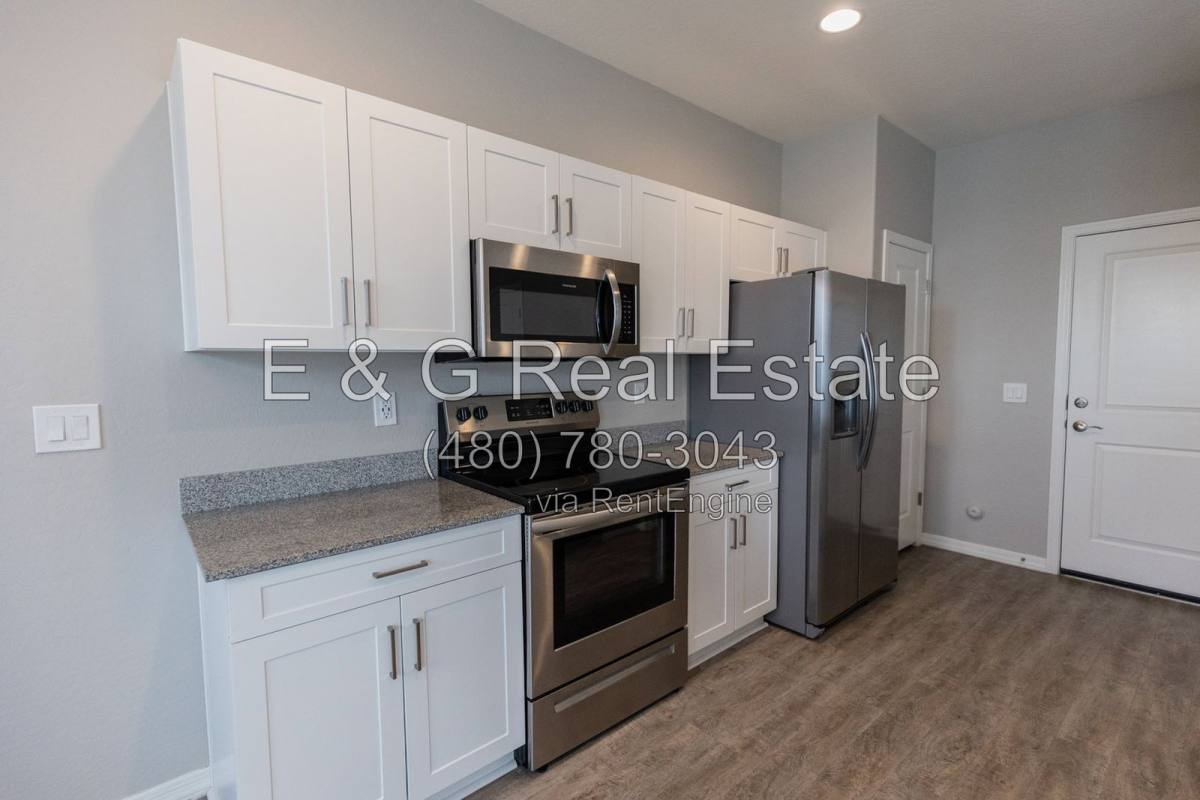 2950 N 38th St #8, Phoenix, AZ 85018 - Apartment for Rent - Image 5
