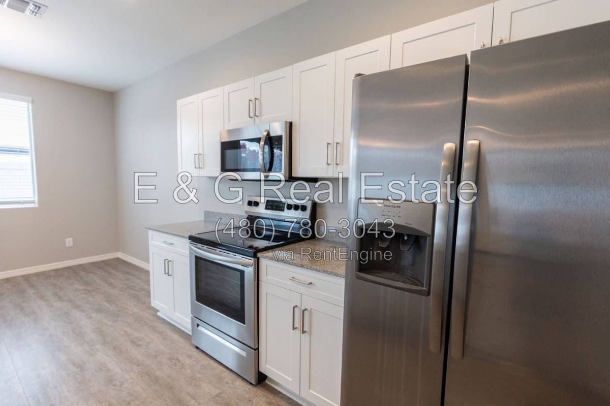 2950 N 38th St #8, Phoenix, AZ 85018 - Apartment for Rent - Image 6