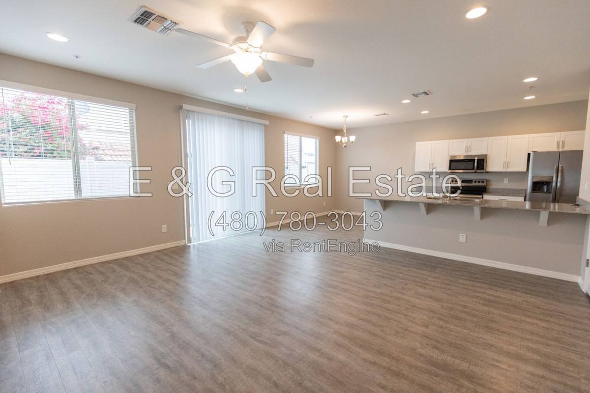2950 N 38th St #8, Phoenix, AZ 85018 - Apartment for Rent