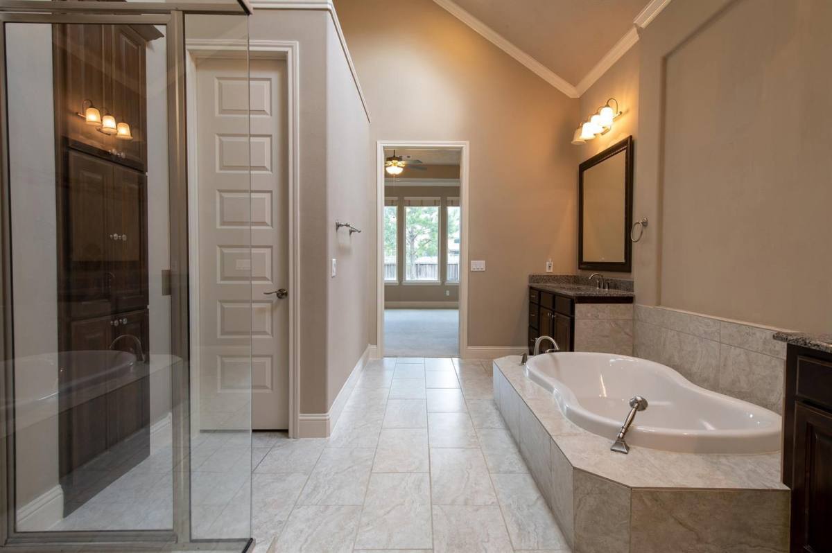 98 N Braided Branch Dr, Tomball, TX 77375 - House for Rent - Image 16