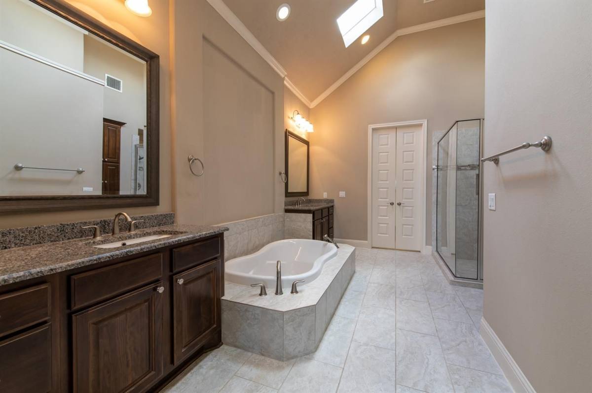98 N Braided Branch Dr, Tomball, TX 77375 - House for Rent - Image 13