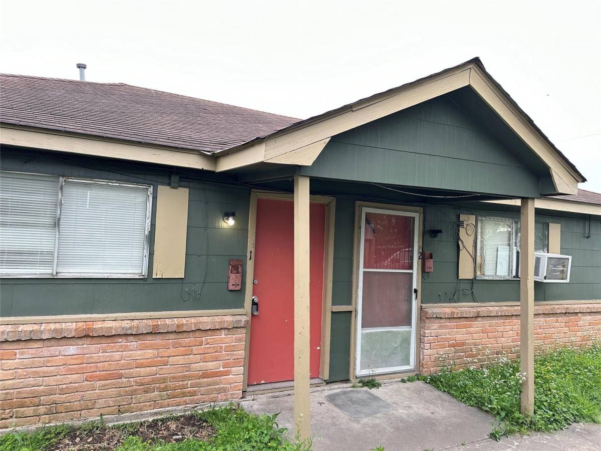8010 Roswell St #1, Houston, TX 77022 - Apartment for Rent - Image 1