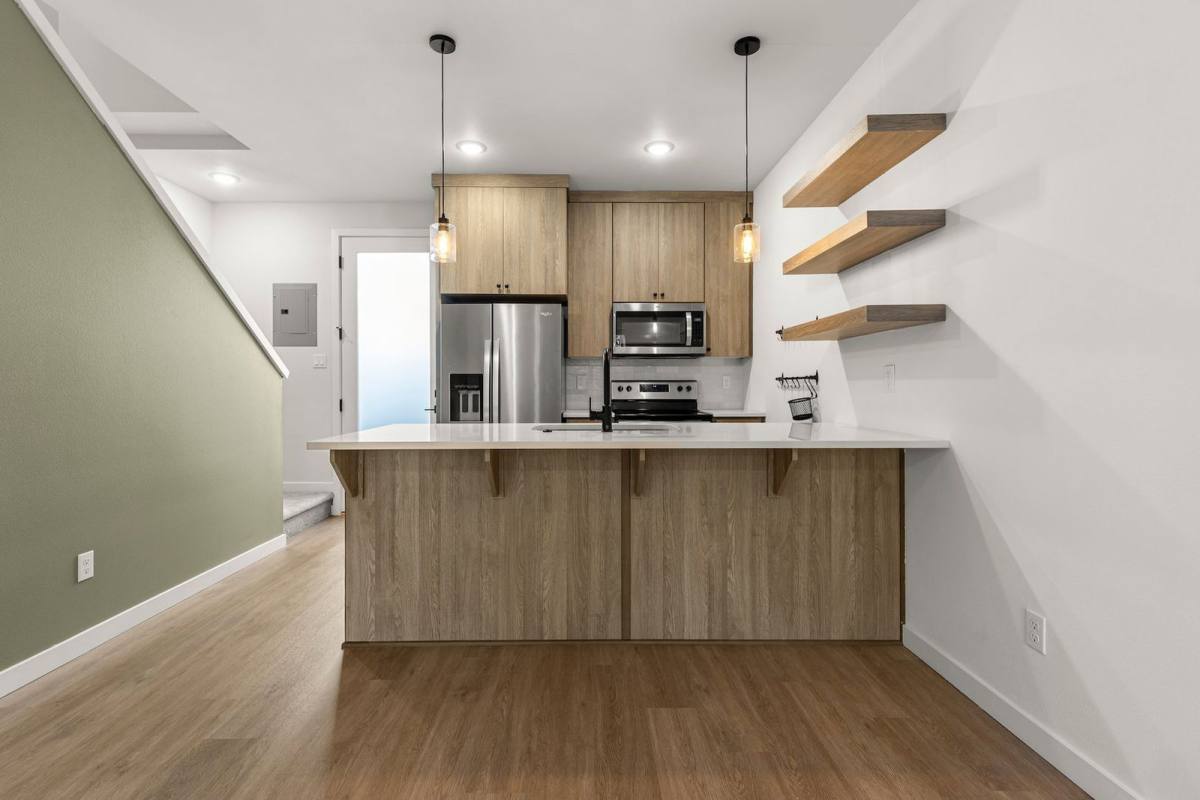 6272 NE 6th Ave, Portland, OR 97211 - Townhouse for Rent - Image 1