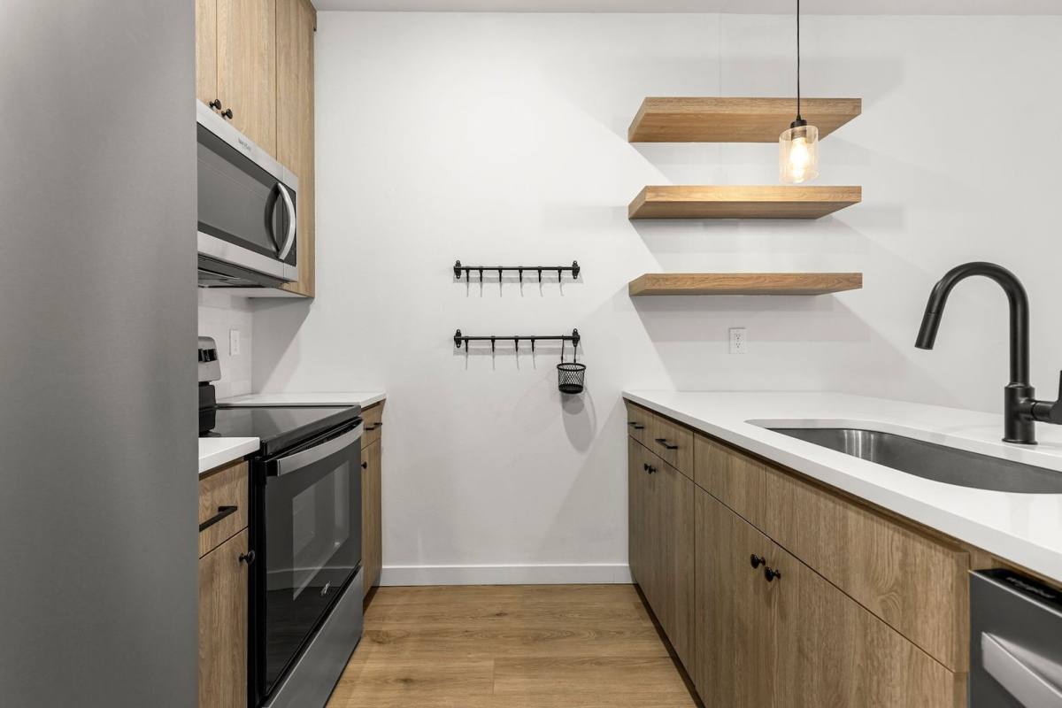 6272 NE 6th Ave, Portland, OR 97211 - Townhouse for Rent - Image 3