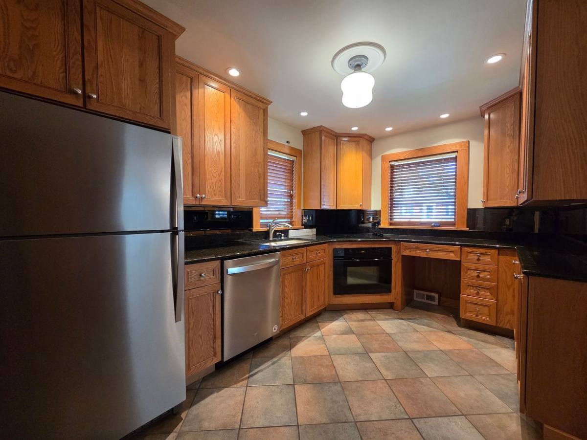 433 S Cass St, Berrien Springs, MI 49103 - House for Rent - Image 4
