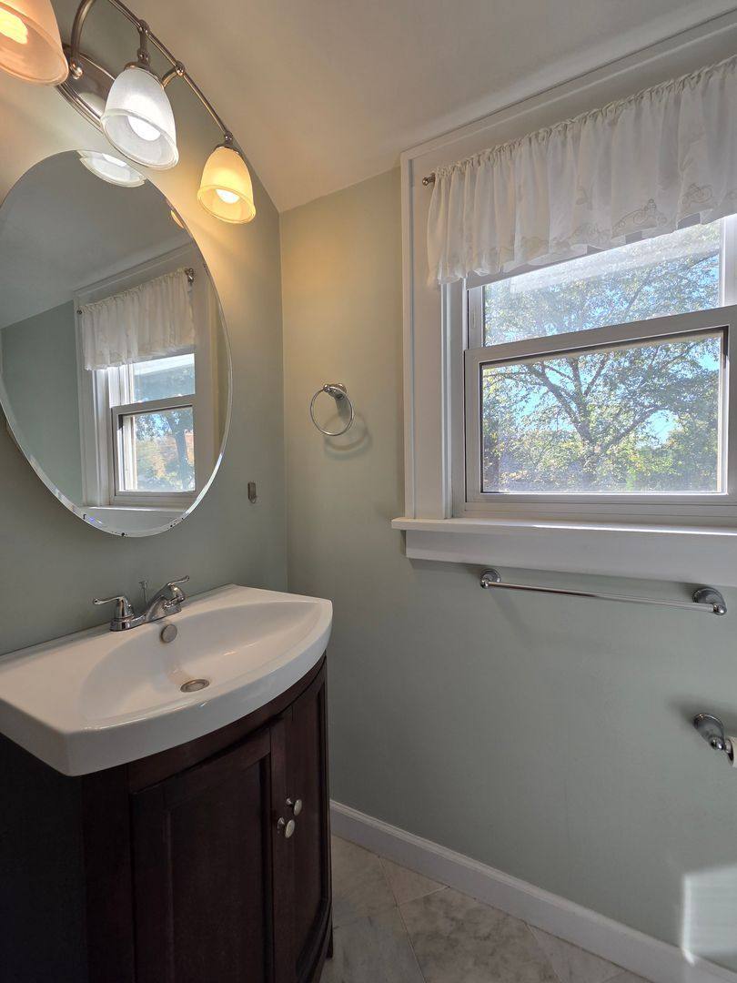 433 S Cass St, Berrien Springs, MI 49103 - House for Rent - Image 19