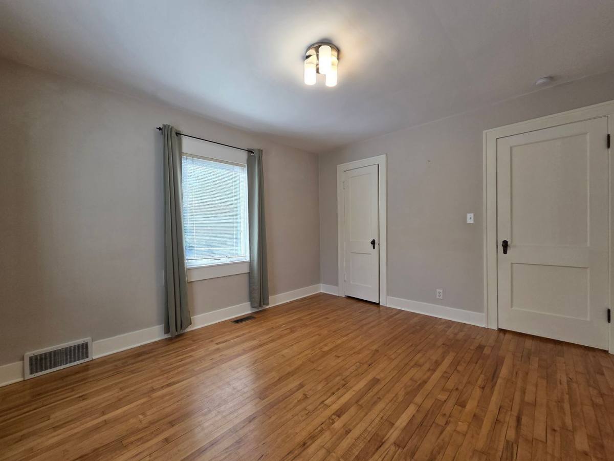 433 S Cass St, Berrien Springs, MI 49103 - House for Rent - Image 11