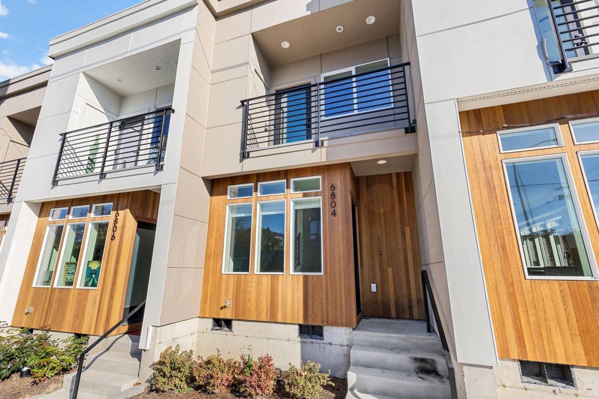 6804 NE 6th Ave, Portland, OR 97211 - Townhouse for Rent - Image 2
