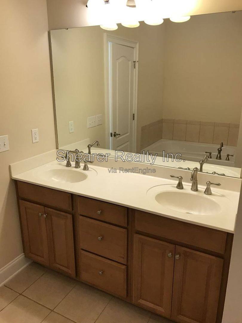 8328 Indigo Row, Charlotte, NC 28277 - Townhouse for Rent - Image 11