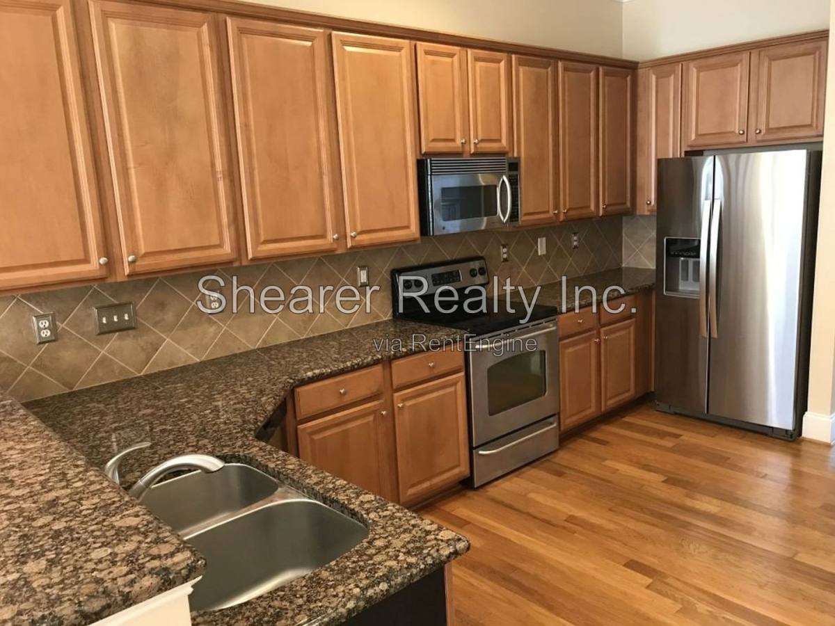 8328 Indigo Row, Charlotte, NC 28277 - Townhouse for Rent - Image 6
